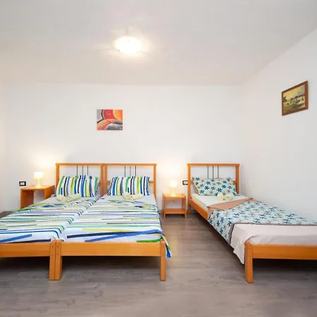 Apartment Vinka - Roj434